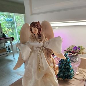 Meet your Posher, Debbie